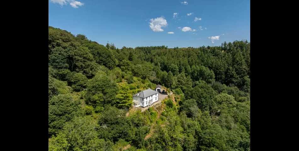 Property Image 0