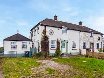 2 Stockhill Cottages